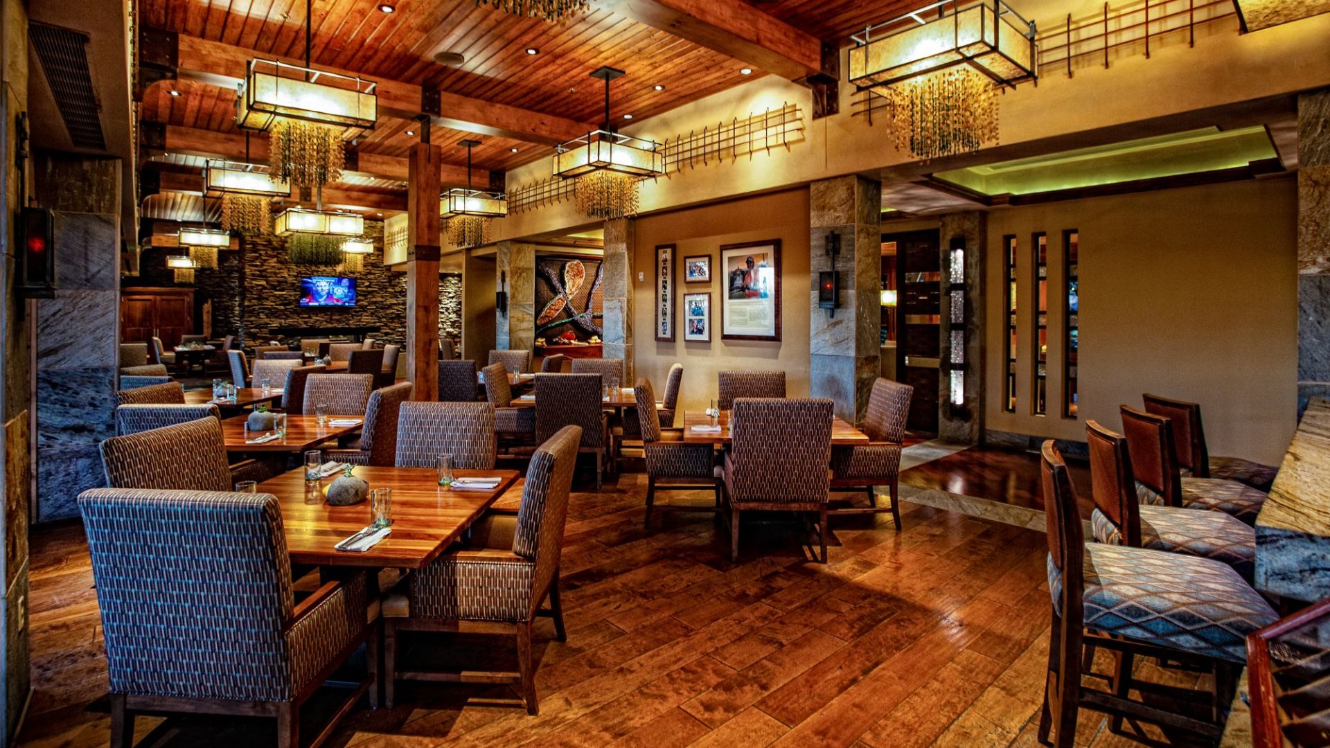 Cayton’s Burger Bistro