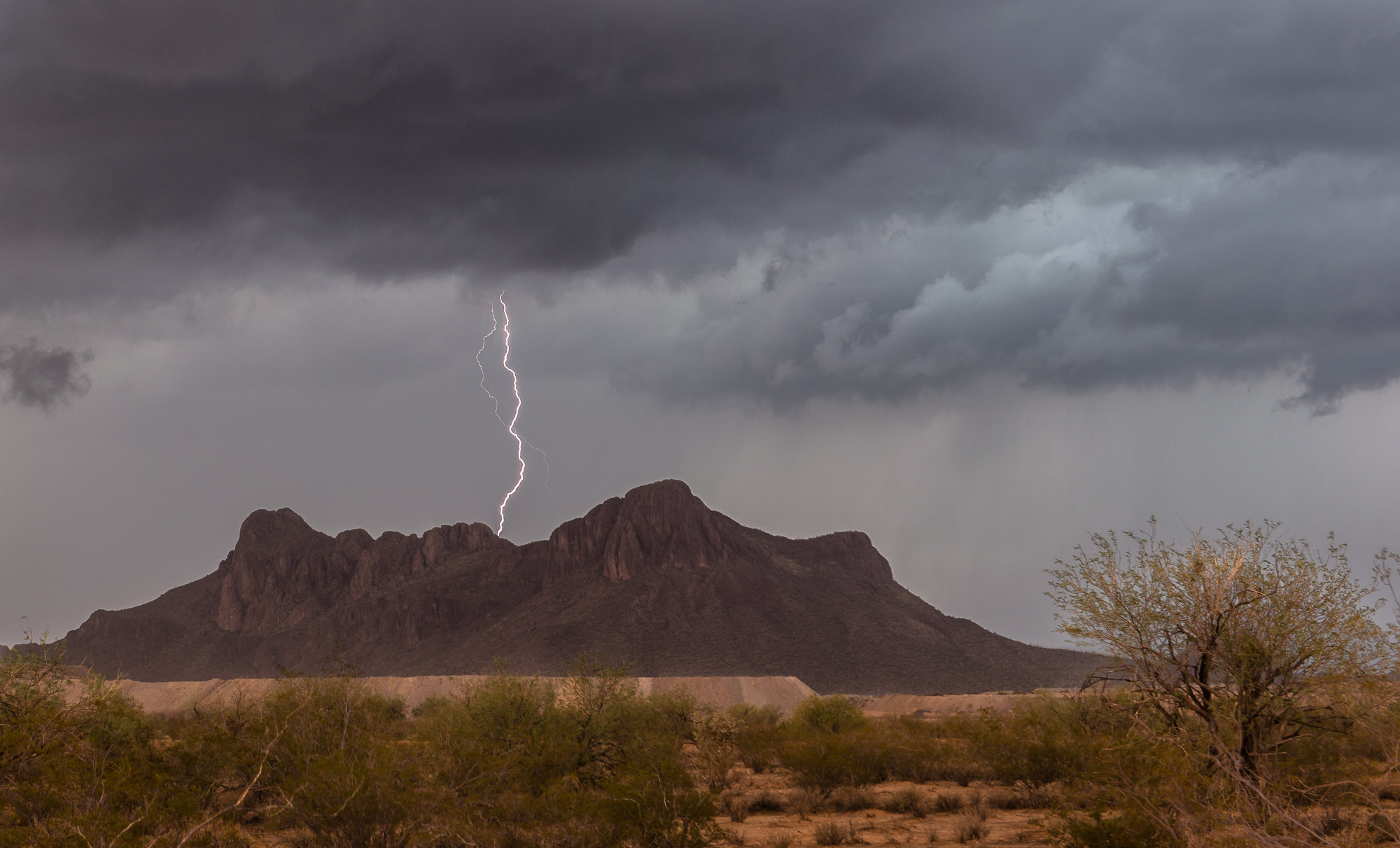 desert lightning storm